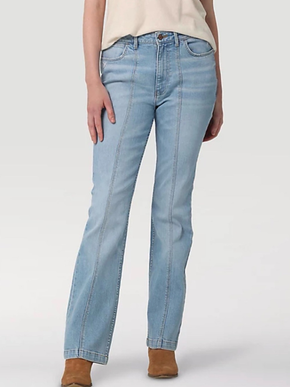 Wrangler Seamed High Rise Boot Cut Jeans Light Wash Size 10